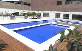 Flat Capitânia Varam Praia de Pitangueiras AP 53